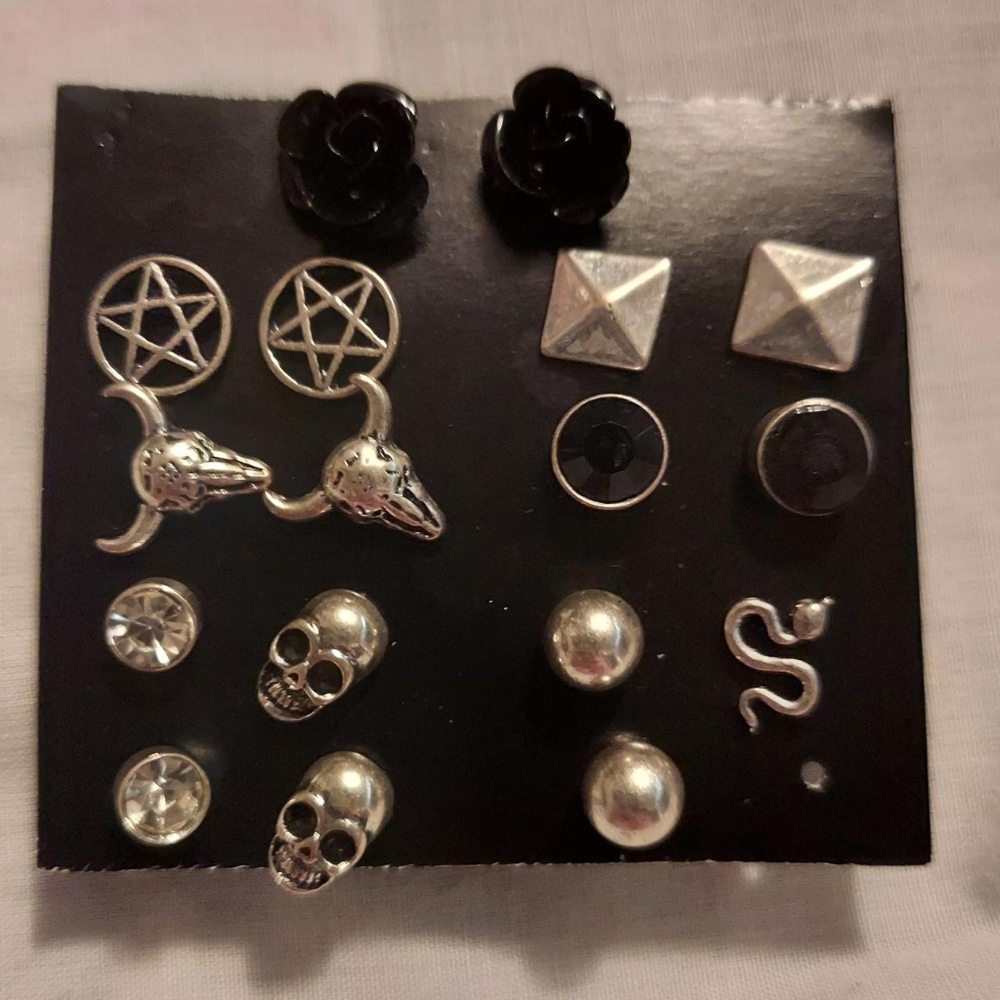 COPY - Goth earings